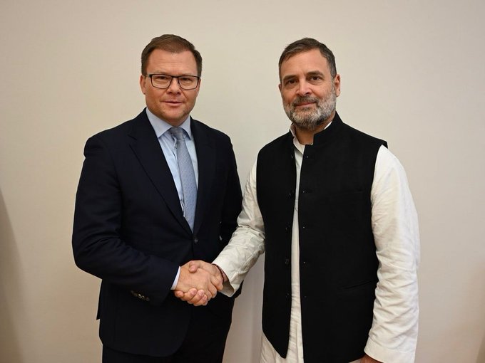 shinenewshyd's tweet image. Leader of Opposition #Rahul Gandhi had a conversation with #Carsten Schneider, #Germany’s #Federal Minister for Environment and Climate Protection.  They discussed the shared challenge of climate change and the importance of sustainable, people-centric solutions.