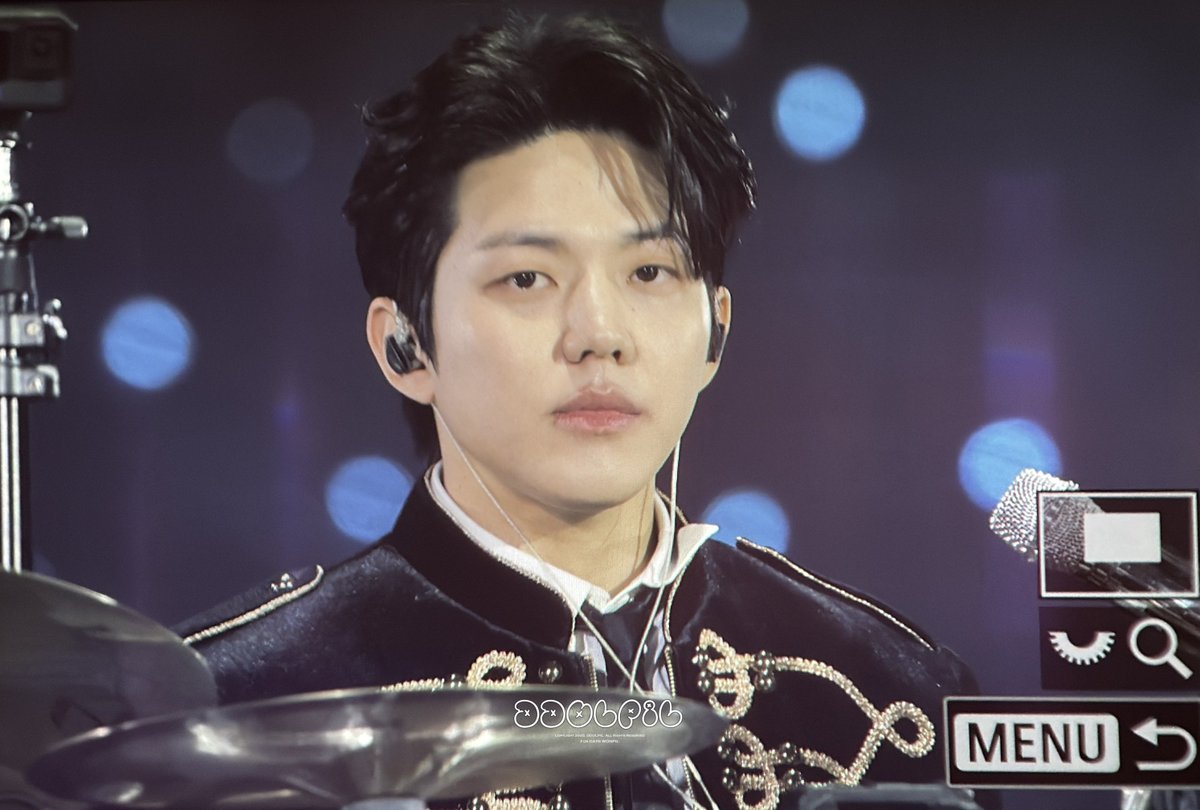 ddolpil's tweet image. 251219 데이식스 클콘 첫콘

#도운 #DOWOON #데이식스 #DAY6