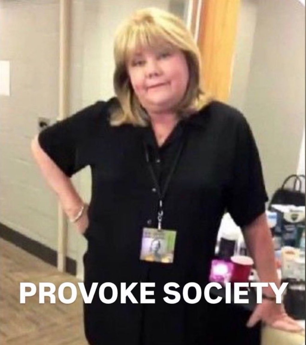 era o austin dizendo que ela comia do lixo, a andrea falando pra ela procurar em outro lugar e sair do padrão dela
nem a família aguentava mais as furadas em que ela se metia