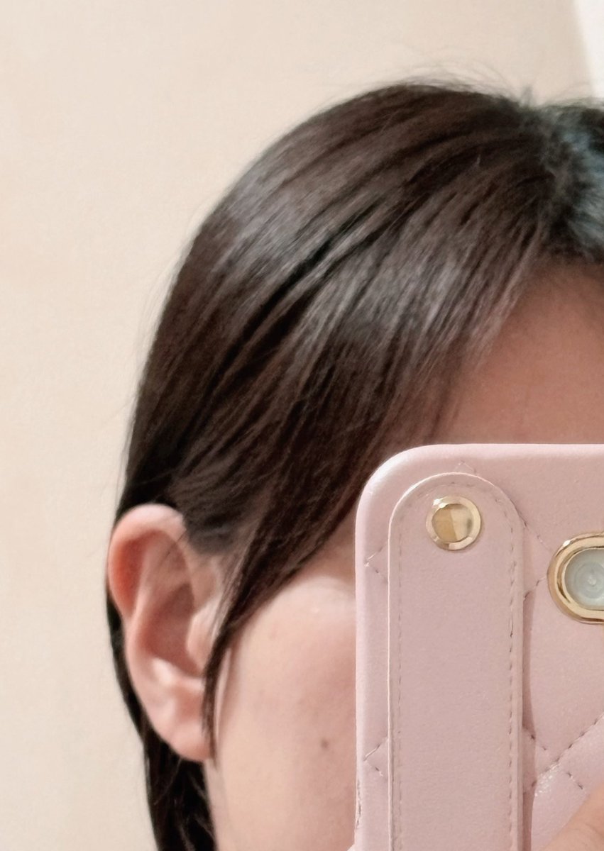 Java_sparrow38's tweet image. 横髪が爆誕✂️⸒⸒