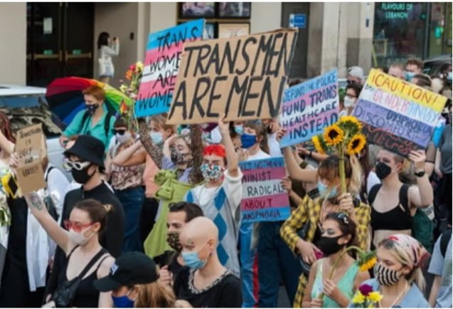 JChimirie66677's tweet image. The Supreme Court spoke plainly. Sex in law means biological sex. Single-sex spaces exist to protect privacy, dignity, and safety. That ruling was unanimous, deliberate, and designed to end a decade of institutional confusion. It was not ambiguous. It did not invite…