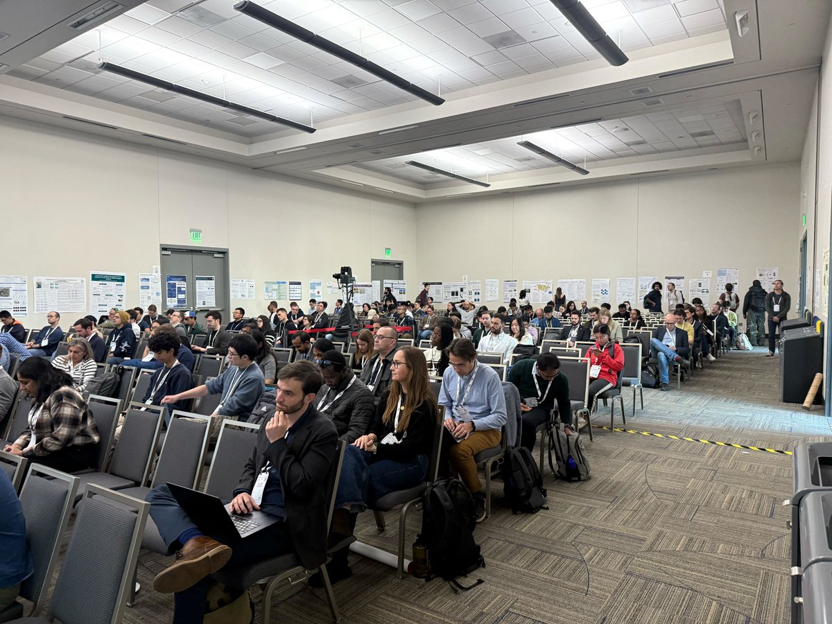 ClimateChangeAI's tweet image. We were excited about the great turnout at our #NeurIPS2025 workshop! A big thank you also to all our reviewers, keynote speakers, panelists, organizers &amp;amp; our sponsors @Mila_Quebec &amp;amp; @Microsoft. 🎉 

Explore all accepted submissions &amp;amp; watch the recording:  climatechange.ai/events/neurips…