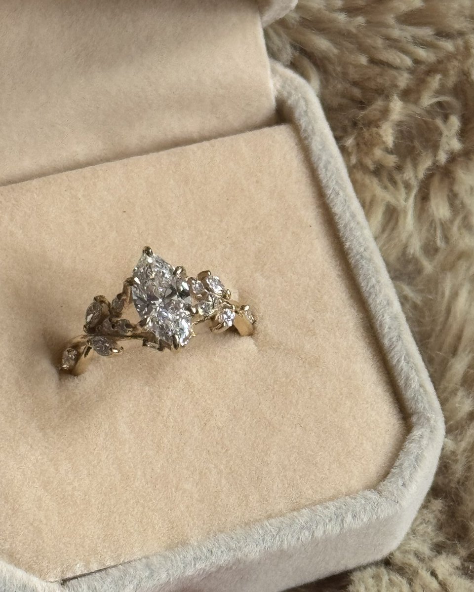 amndzahra's tweet image. 