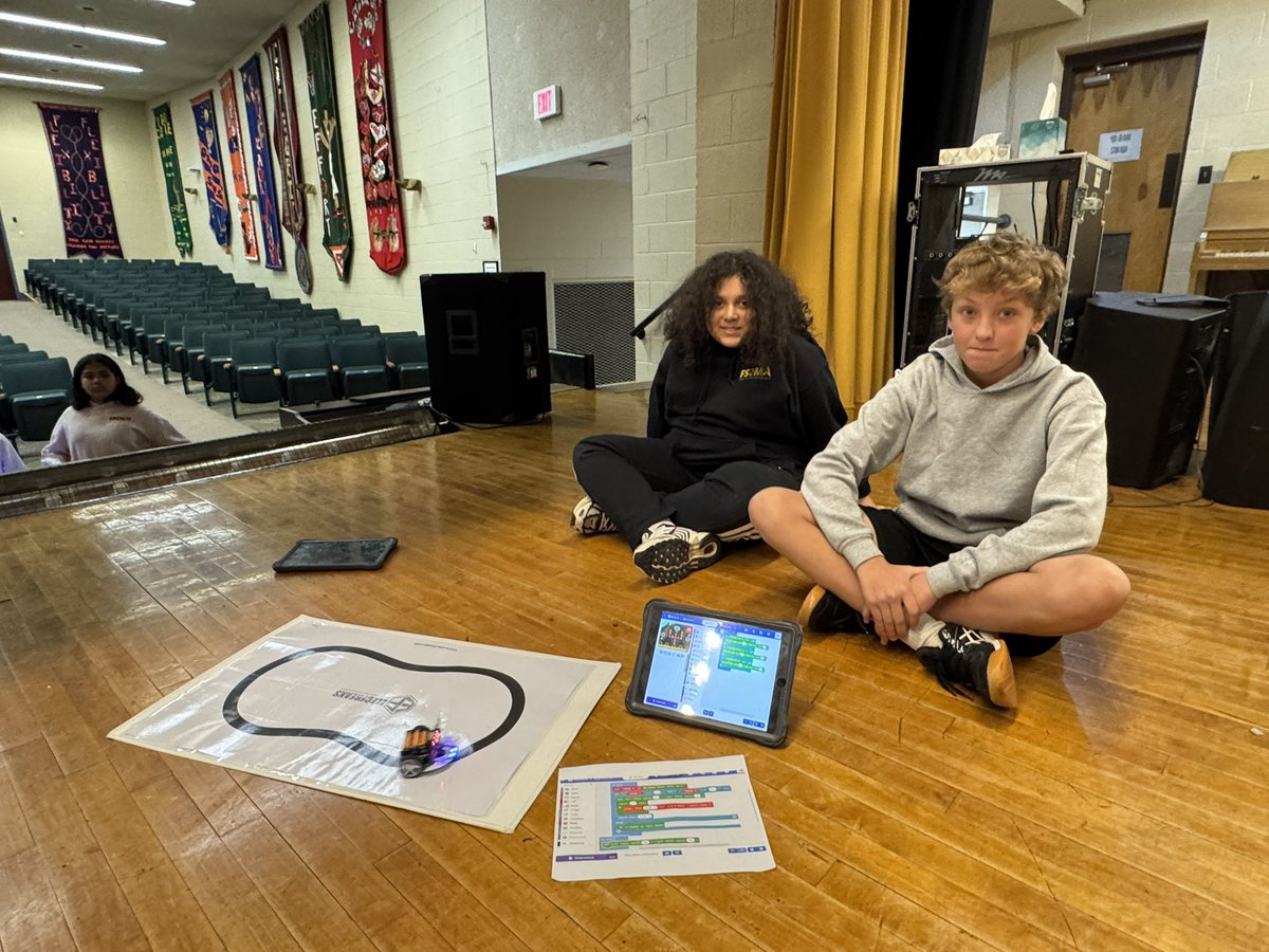 STEM To Them Mobile Science Lab MCCSC tweet media