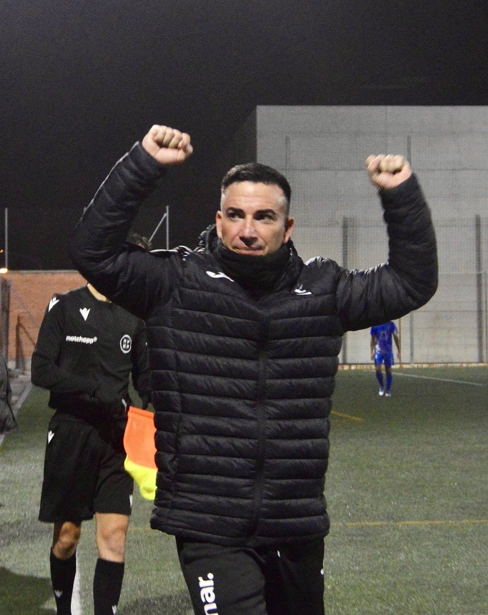 CDTajamarFutbol's tweet image. 🏆 Copa @RFFM_oficial |

📷 GALERÍA | 

𝓟𝓸𝓻 𝓶á𝓼 𝓷𝓸𝓬𝓱𝓮𝓼 𝓭𝓮 𝓯ú𝓽𝓫𝓸𝓵 𝓪𝓼í. ❤️⚽️

¡Gracias afición! 🤍❤️
¡Jugamos con 12! 🥁🧨🇦🇹

#LaCopaMola 
#Tajamar