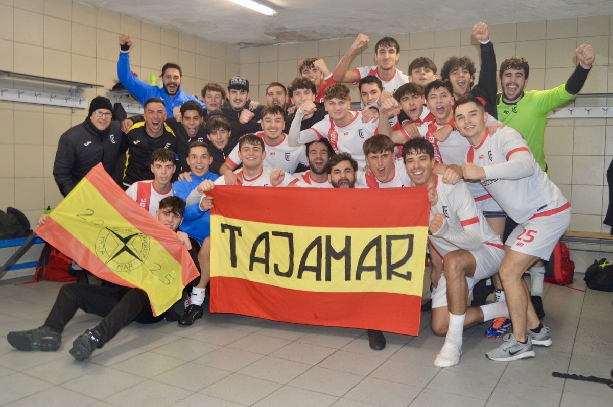 CDTajamarFutbol's tweet image. 🏆 Copa @RFFM_oficial |

📷 GALERÍA | 

𝓟𝓸𝓻 𝓶á𝓼 𝓷𝓸𝓬𝓱𝓮𝓼 𝓭𝓮 𝓯ú𝓽𝓫𝓸𝓵 𝓪𝓼í. ❤️⚽️

¡Gracias afición! 🤍❤️
¡Jugamos con 12! 🥁🧨🇦🇹

#LaCopaMola 
#Tajamar