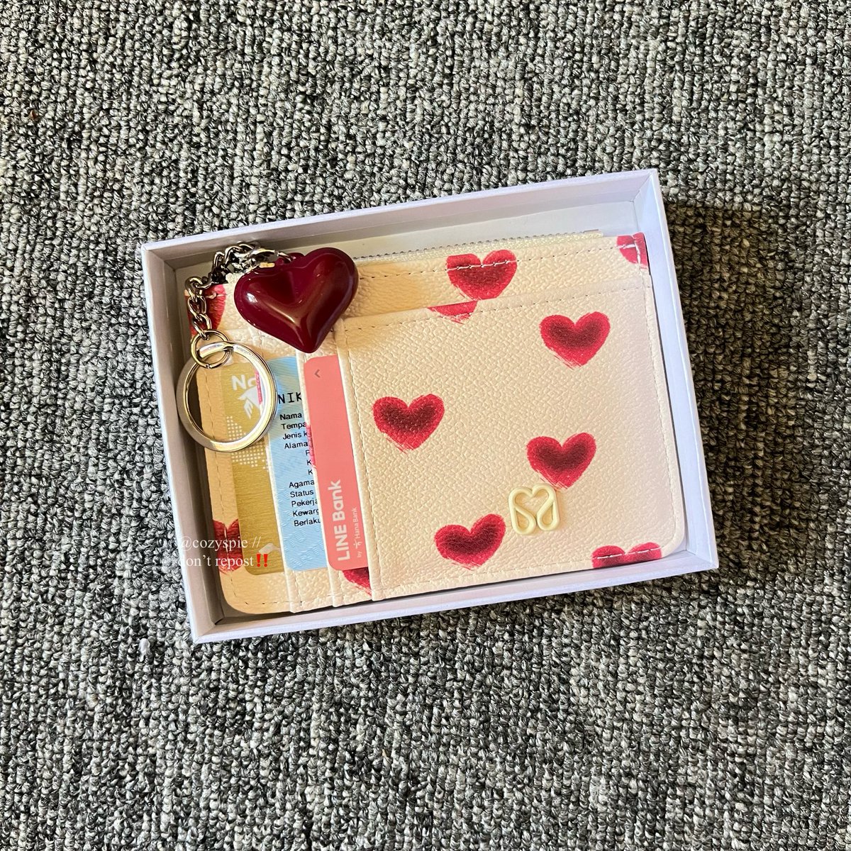 NOT GONNA LIE… this small wallet is one of the most worth-it things you can get under 100k💗👌🏻