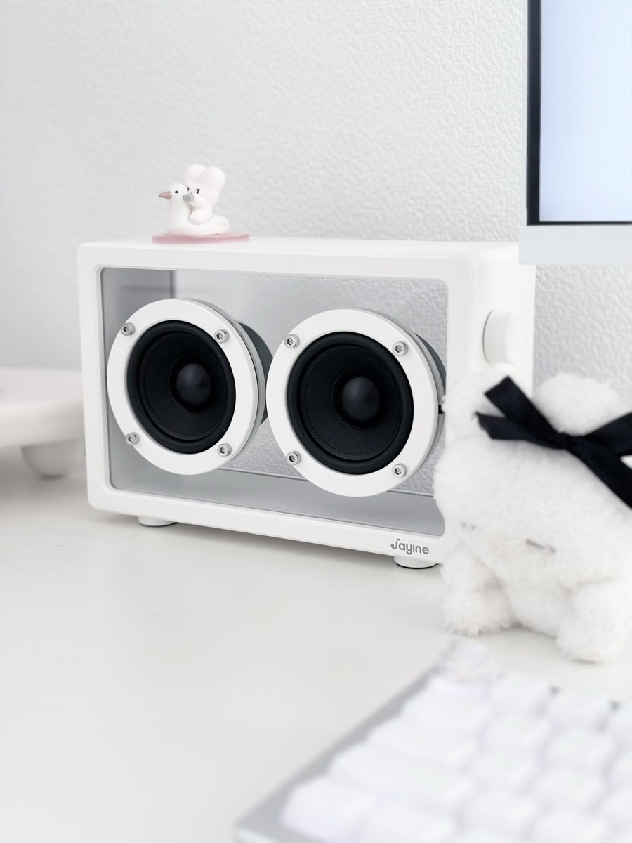 ⭐️ sayaです。 気になってたスピーカー、誕生日プレゼントで頂いた🐰 とてもかわいい