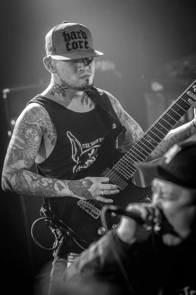 𝐁𝐑𝐎𝐊𝐄𝐍 𝐋𝐈𝐅𝐄 tweet media