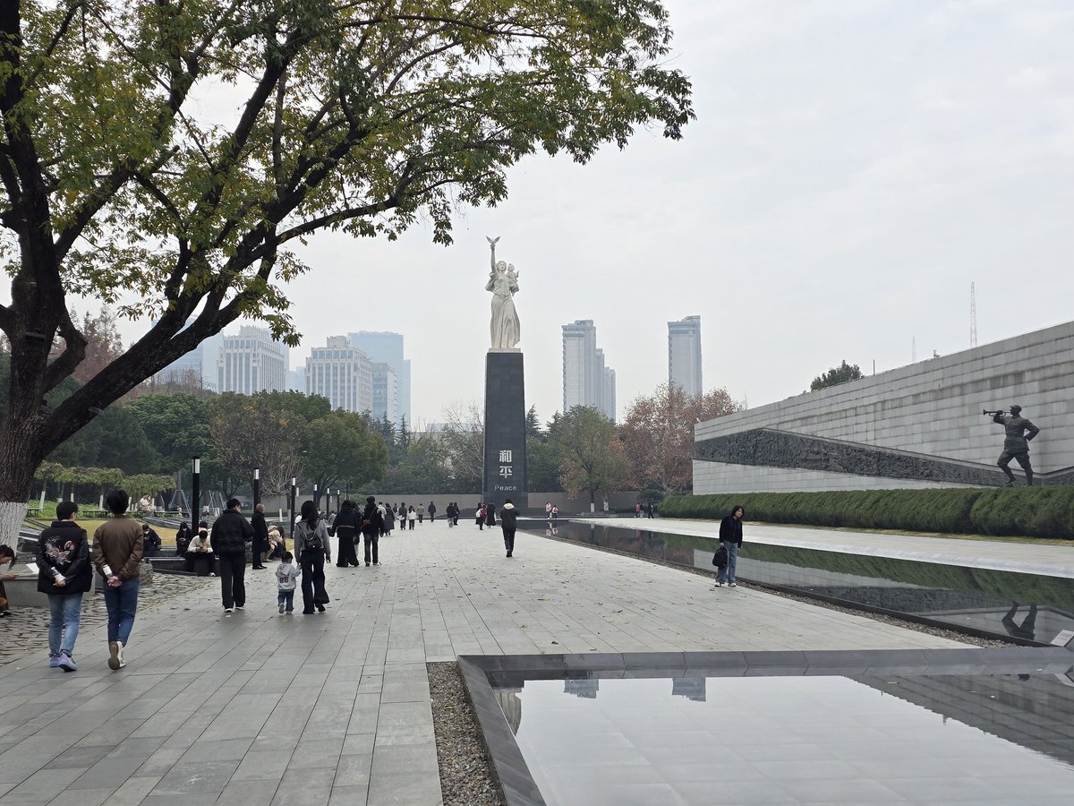 파란달 tweet media