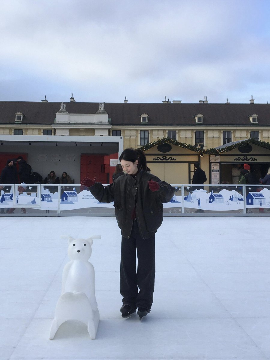 다들 물어봐주신 9박 10일 오스트리아-체코 여행에서 입은 아웃핏 소개하는 타래

모든 옷들 2-30% 할인쿠폰도 있어서 블프때처럼 저렴하게 구매하실 수 있슴다 ~.~

*링크통해 구매 시 일정 수수료를 지급받음