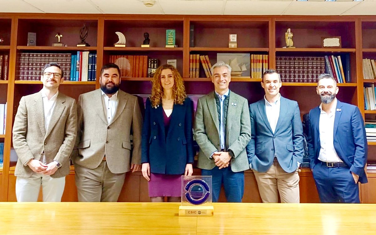 RosaGalFigueroa's tweet photo. Enhorabuena a todos los premiados, y gran orgullo desde el @IEOoceanografia por el premio a la Gestión #CSIC por la labor de innovación desarrollada desde la administración del @ieo_canarias https://t.co/98qJPYB569