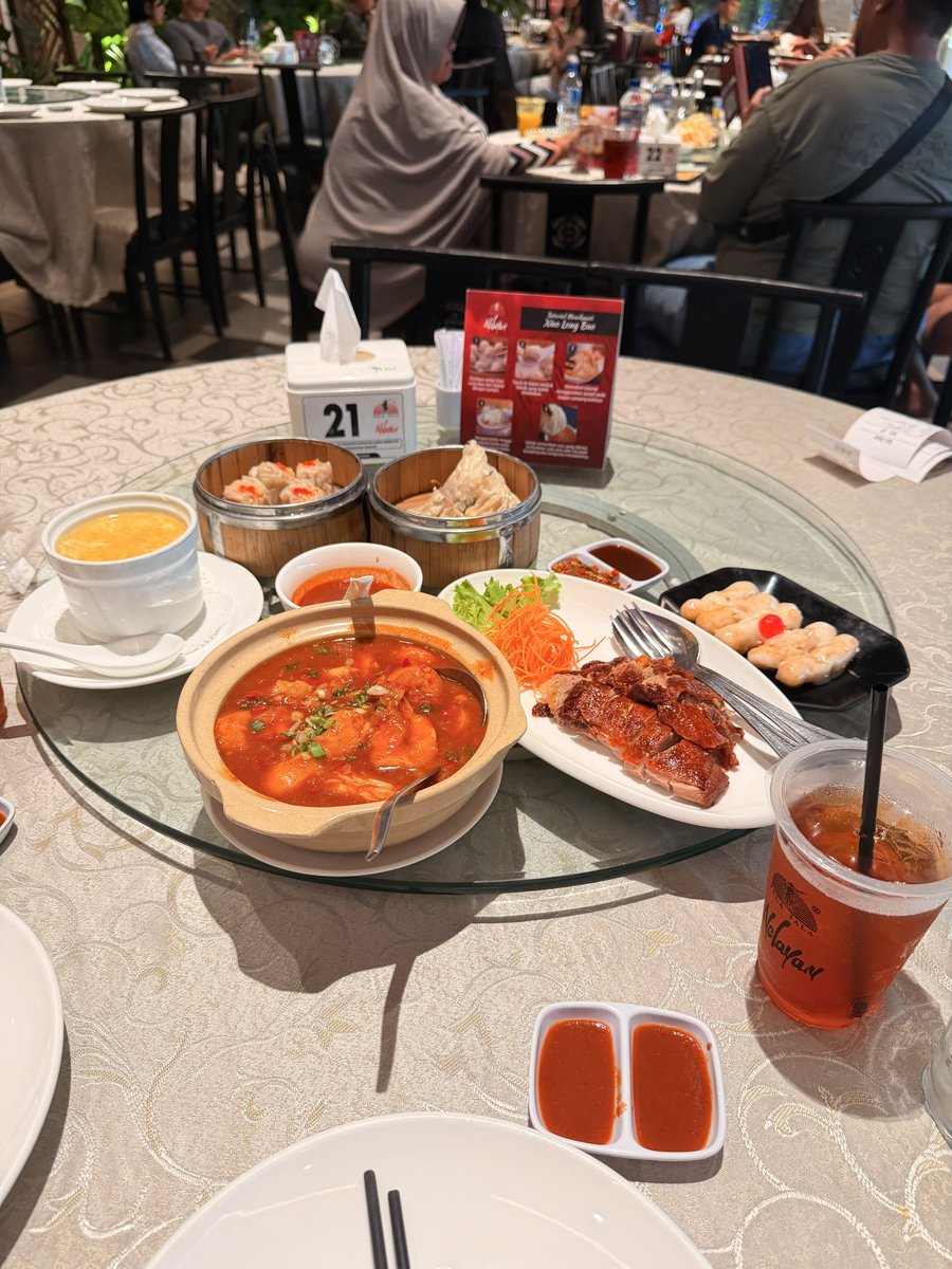 lemoniyak's tweet photo. Seneng pulkam ke medan, karna rindu kulinernya. Walau balik dengan tangisan lagi. https://t.co/C9yQwtGOqY
