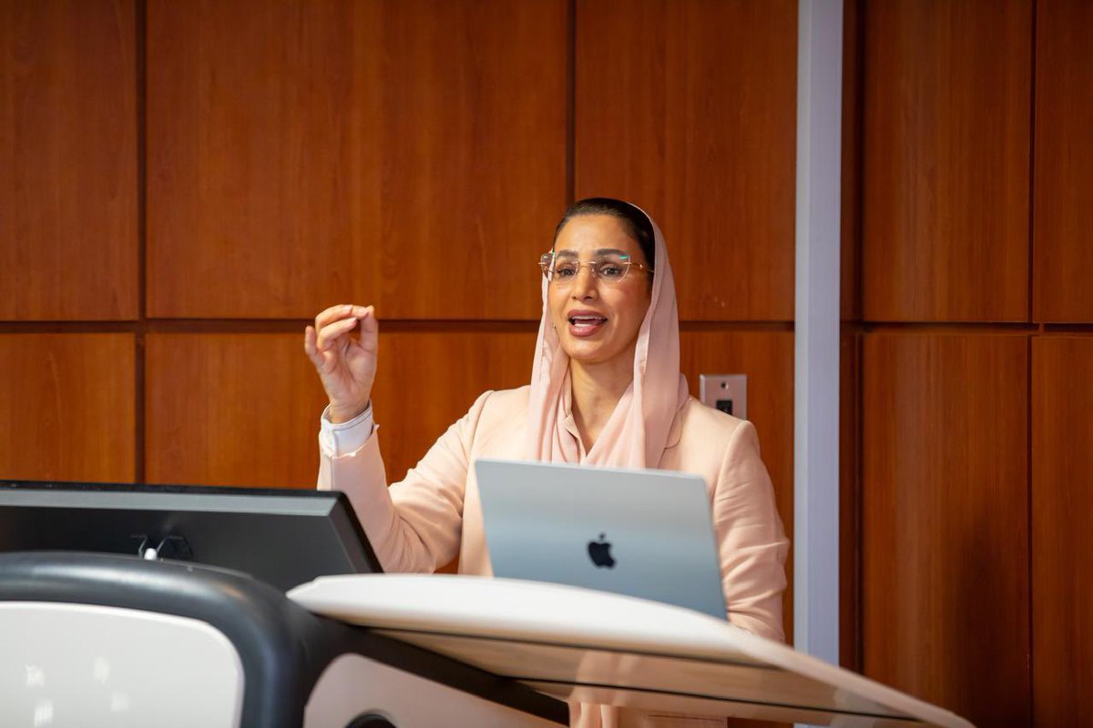 Journalsunitksu's tweet photo. #ادارة_المجلات_العلمية #الملتقى_الخامس_للمجلات_العلمية #جامعة_الملك_سعود
#ksu 
ورشة عمل بعنوان التكامل والتباين بين المجلات العلمية ومجلات ومجلات العلوم الانسانية تلقيها الدكتورة هيله السليم https://t.co/TfeJBTTKFc