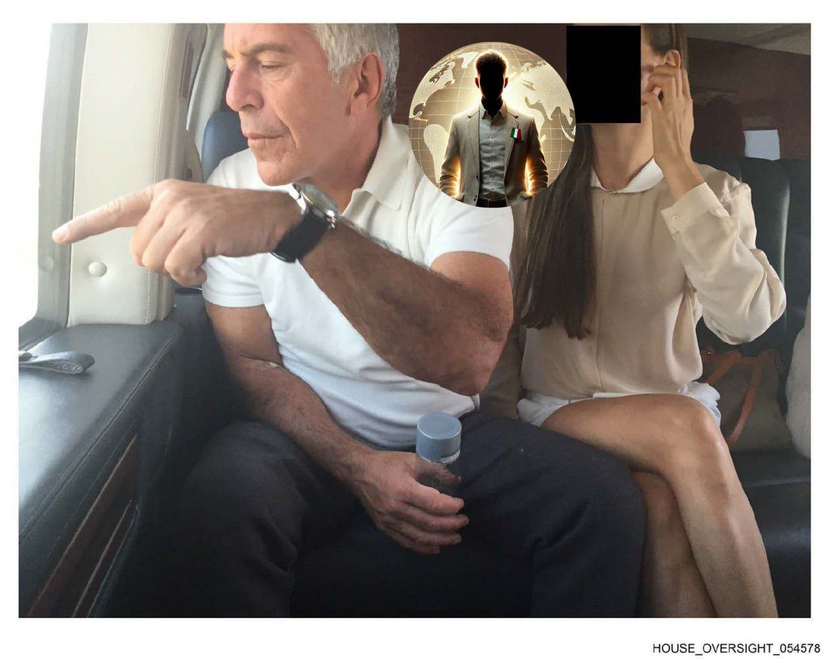 LadyAfro17's tweet photo. 19 dicembre 2025, USA - UK 

LA LISTA DEGLI OSPITI DI EPSTEIN CHE NESSUNO VUOLE SPIEGARE

1/2

Immagini recentemente rilasciate dalla tenuta di #Jeffrey_Epstein mostrano quanto profondo fosse il suo accesso al potere e al denaro, secondo il #New York_Post e il #Daily_Mail.

Le foto riguardano jet privati, eventi d'élite e ambienti intimi — e presentano un cast familiare di élite globali.

Tra quelli ritratti:

#Steve_Bannon, alleato di Trump ed ex stratega della Casa Bianca

#Bill_Gates, fotografato con due ragazze con i volti censurati 

#Noam_Chomsky, seduto con Epstein a bordo di un jet privato

 #Larry_Summers, ex segretario del Tesoro USA

 #Woody_Allen, regista cinematografico

 #Richard_Branson, imprenditore miliardario

 #Andrew_Mountbatten-Windsor, membro della famiglia reale britannica caduto in disgrazia

 #David_Blaine, mago e associato di Epstein

#19dicembre #USA #UK 
#EurasiaNews #Epstein 
#EpsteinFiles #AmericaNews 
#Europa  

https://t.co/Zhm5de7MzV