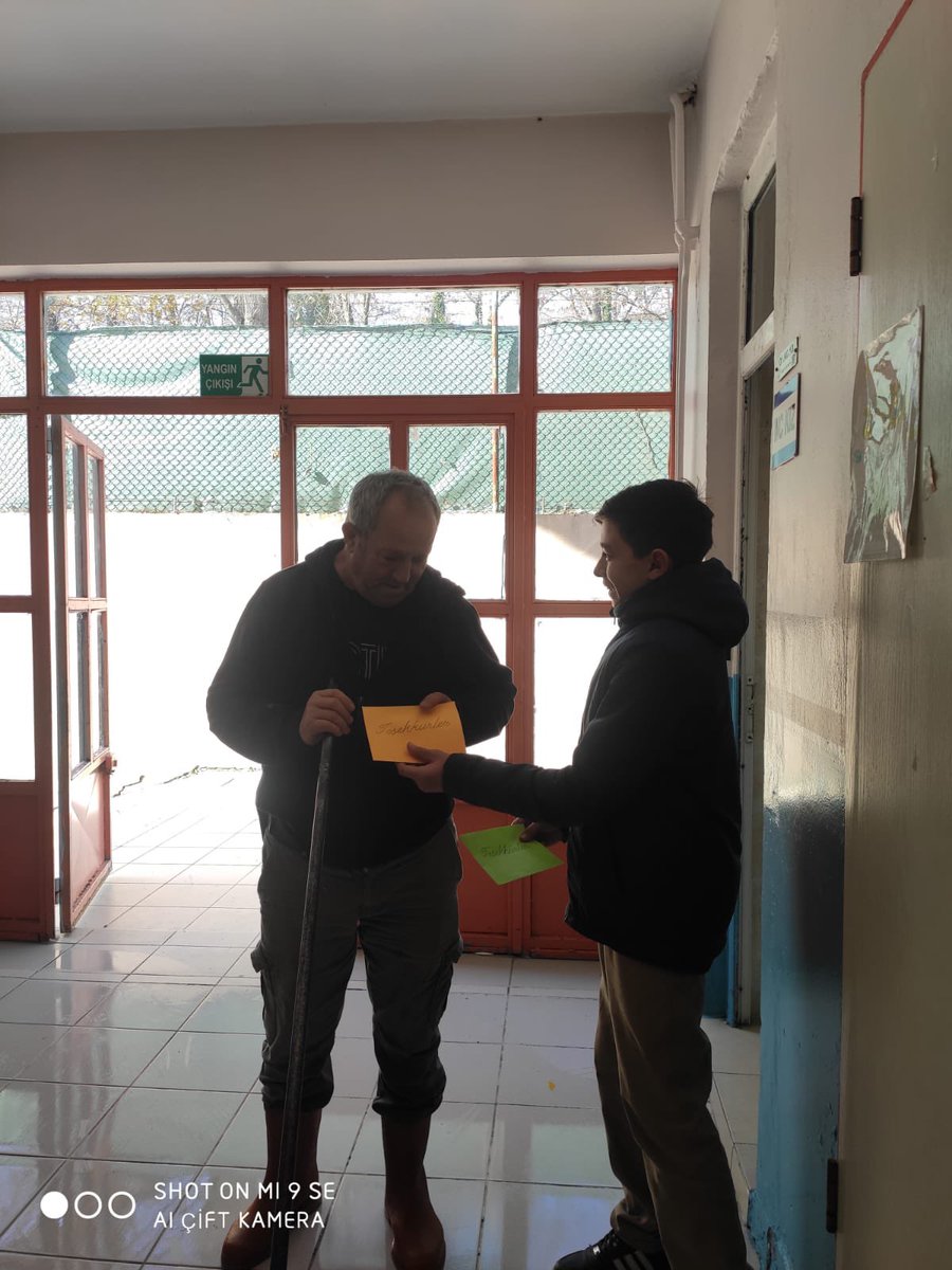 ÇEDES Projesi kapsamında öğrencilerimiz ile “Teşekkür Avı”etkinliğini gerçekleştirdik.

Teşekkür Cümlemiz 
“Yaptığınız işler sessiz ama çok değerli…”

<a href="/tcmeb/">Millî Eğitim Bakanlığı</a> <a href="/sakaryamem/">Sakarya İl Millî Eğitim Müdürlüğü</a> <a href="/coskunbakirtas/">Coşkun BAKIRTAŞ</a> <a href="/ferizlimem/">Ferizli İlçe Millî Eğitim Müdürlüğü</a> <a href="/cetin_turhan71/">Cetin Turhan</a> <a href="/selmankozan/">selman kozan</a>