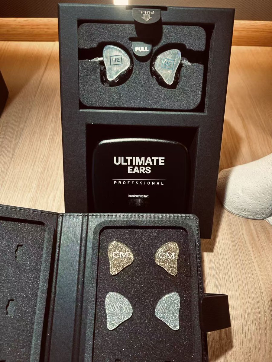 AudioDong's tweet image. Fresh customs have arrived.
Huge thanks to @UltimateEarsPro — stunning looks, incredible sound, and craftsmanship you can truly feel. #UltimateEars #CustomIEM #ProAudio