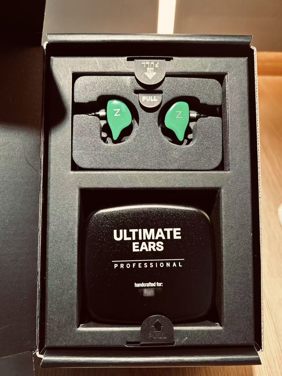 AudioDong's tweet image. Fresh customs have arrived.
Huge thanks to @UltimateEarsPro — stunning looks, incredible sound, and craftsmanship you can truly feel. #UltimateEars #CustomIEM #ProAudio