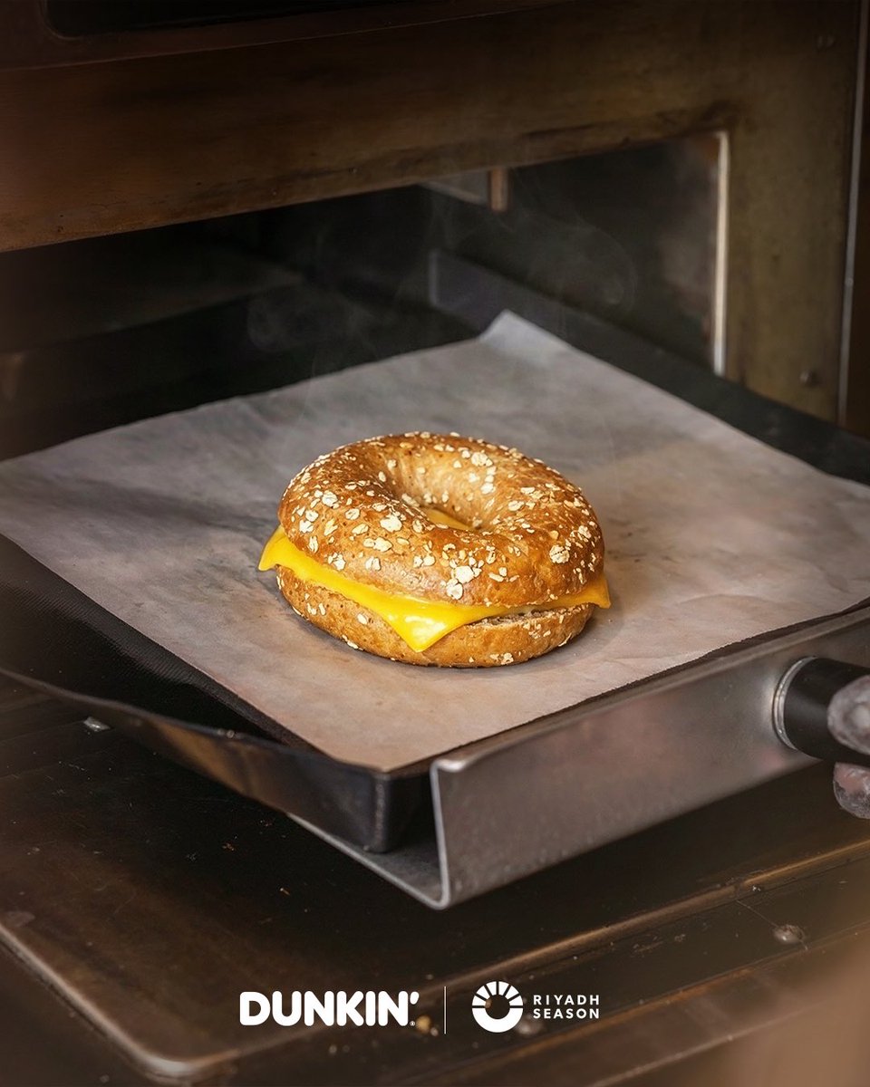 DunkinDonutsKSA's tweet image. لو تجرب نكهة جديدة للبيجل في دانكن، وش تتمنى تكون 🥯؟