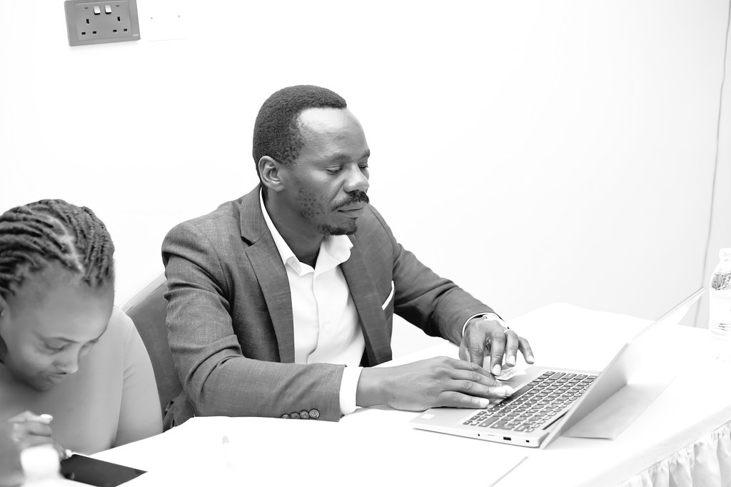 Venus Online Radio tweet media