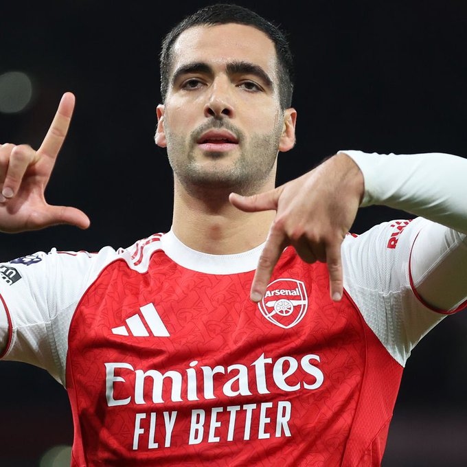 ميكيل آرتيتا عن ميكيل ميرينو خلال المؤتمر الصحفي: "ميرينو خيار هجومي مهم، قدم كل الأسباب التي تجعله ضمن خياراتنا الأساسية بجدية، خاصة بالنظر لأهدافه وأهميتها" 