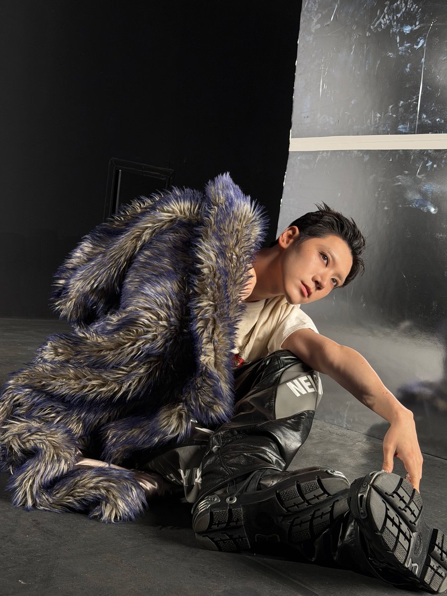 WayV_official's tweet image. strange strange

#TEN
#WayV #威神V #白色定格
#WayV_EternalWhite