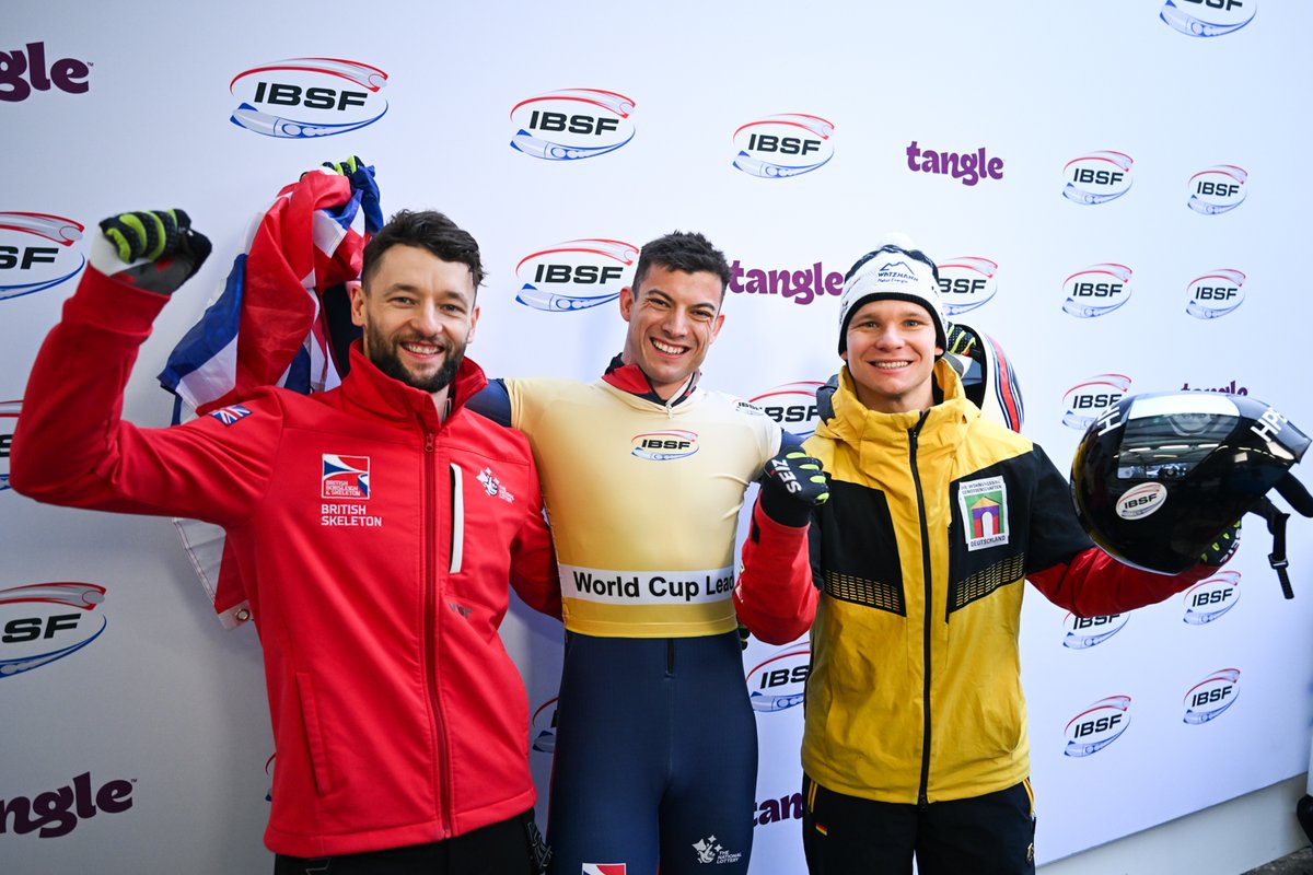 World Cup hat-trick for the World Champion and defending title holder: Skeleton athlete Matt Weston celebrated his third victory in the third race of the 2025/2026 Olympic season at the IBSF World Cup in Sigulda 🇱🇻✨

Read more 📰 ibsf.org/en/news/detail…

#IBSF #slidingtoMiCo2026