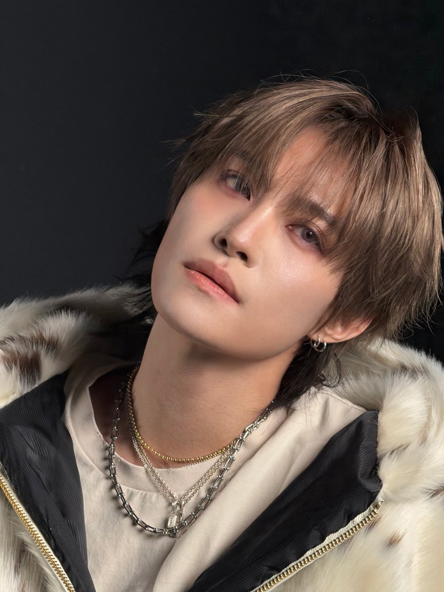 WayV_official's tweet image. happy tears 

#YANGYANG
#WayV #威神V #白色定格
#WayV_EternalWhite