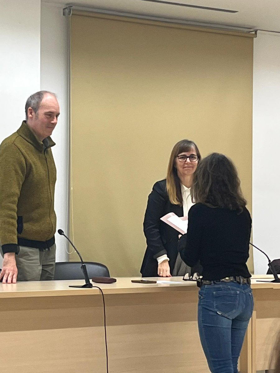 Periodisme literari tweet media