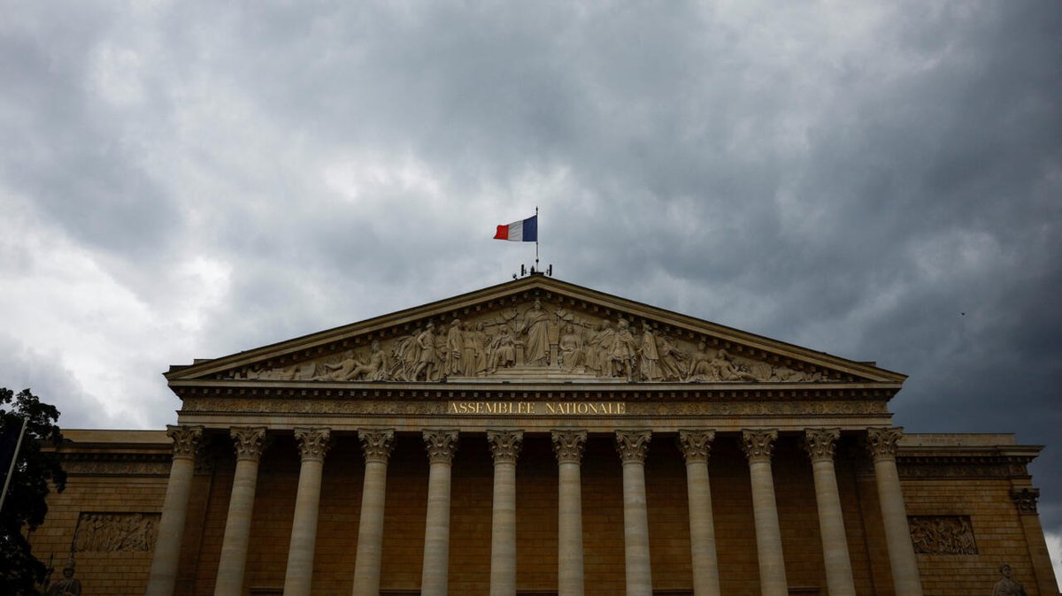 Budget de l'État : pas de compromis entre députés et sénateurs, vers une loi spéciale f24.my/Bd16.x