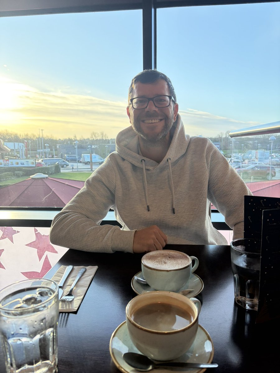 ☕️ THE LAST COFFEE &amp; catch up of the year! Most weeks I meet superstar Head Coach Nathan for a coffee, a catch up and often a breakfast.

It’s always great to see him and he’s always been a brilliant help for me with my FFF community!