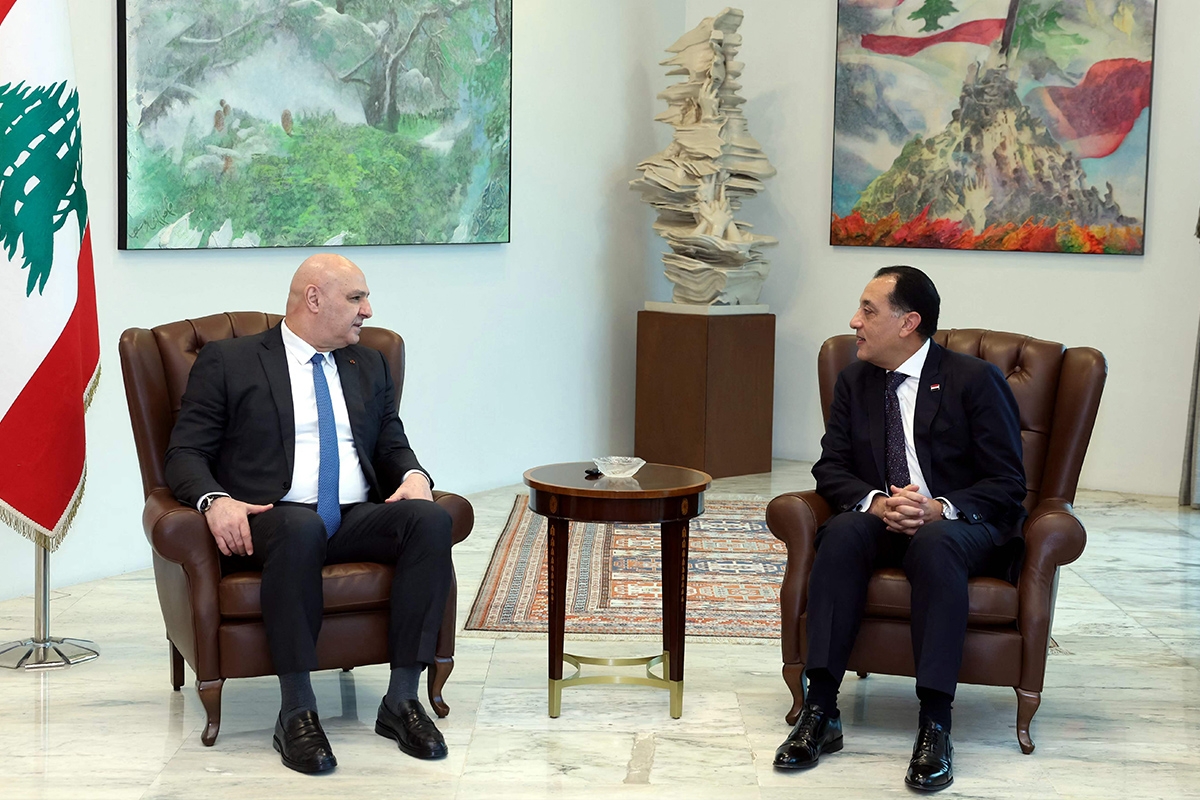 الرئيس اللبناني: نعوّل على الدور السياسي الرئيسي لـ مصر بالمنطقة - عون استقبل رئيس الوزراء المصري: تفعيل اللجنة العليا المشتركة.. أمر ضروري - مدبولي: دعم مصري كامل لـ لبنان واستقراره وسيادته.. وسنناقش مشاريع إعادة إعمار الجنوب 