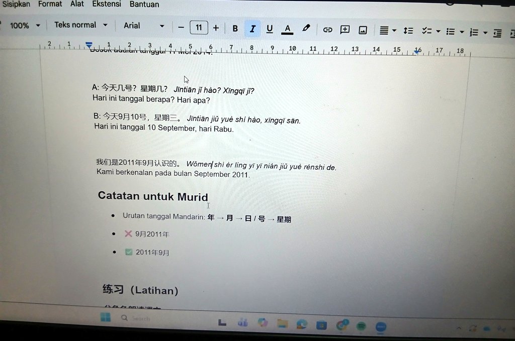 lily tweet media
