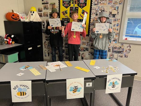Congrats to Ms. Brazil's Spelling Bee winners:

Noah Huff - 1st place, Bradley Hopkins- 2nd place, and Colt Hall 3rd Place