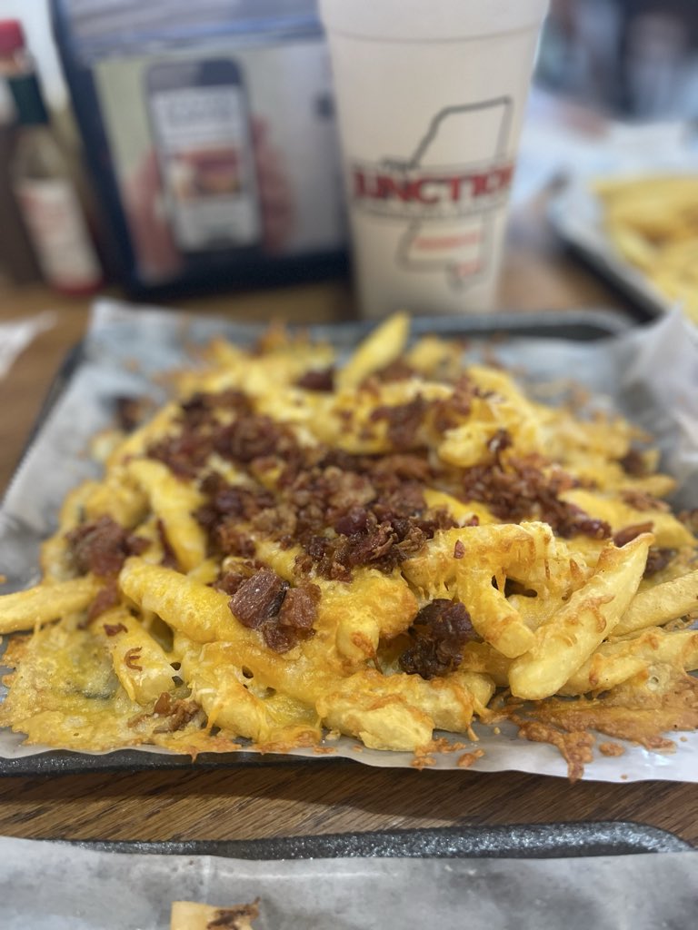 Junction Deli tweet media