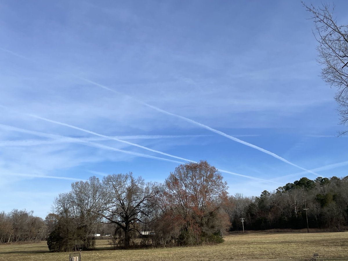 Razorback53G's tweet image. Looking off my back porch, I suppose we’re get’n some snow for Christmas!