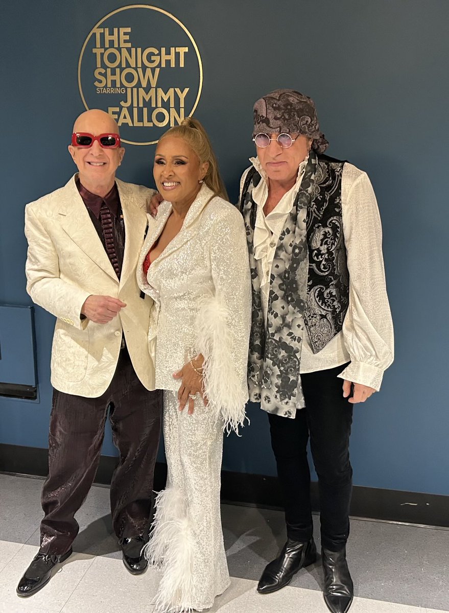 Maureen Van Zandt tweet media