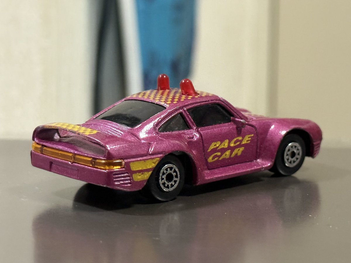 さんちゃん A girl on a large bike She can't ride a Cub - YouTube