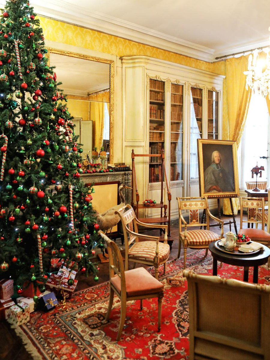 🔵 𝗩𝗔𝗖𝗔𝗡𝗖𝗘𝗦 𝗗𝗘 𝗡𝗢𝗘𝗟🎄| Les vacances de Noël commencent ! Dès ce 20 décembre, le château de Meung-sur-Loire vous accueille pour vivre pleinement la magie de Noël.

🎅 Le Père Noël est présent au château jusqu’au 23 décembre

🌐 bit.ly/BilletterieMeu…