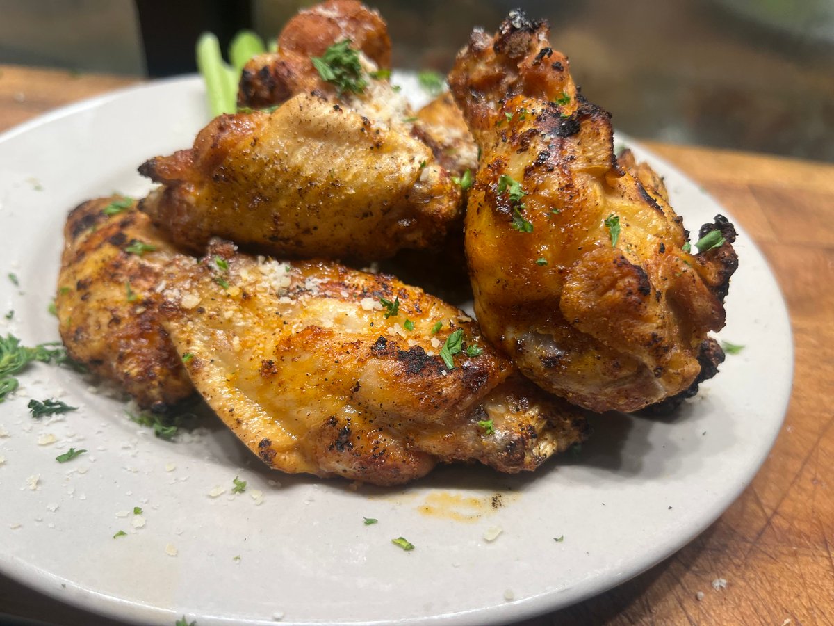 4thBase1's tweet image. What a Holiday Party!! 

Thanks for everyone that came out. Looking forward to finishing the pre-holiday week off strong! Next week closed Wednesday and Thursday for Xmas. 

Let's keep it going today with a Friday funday!