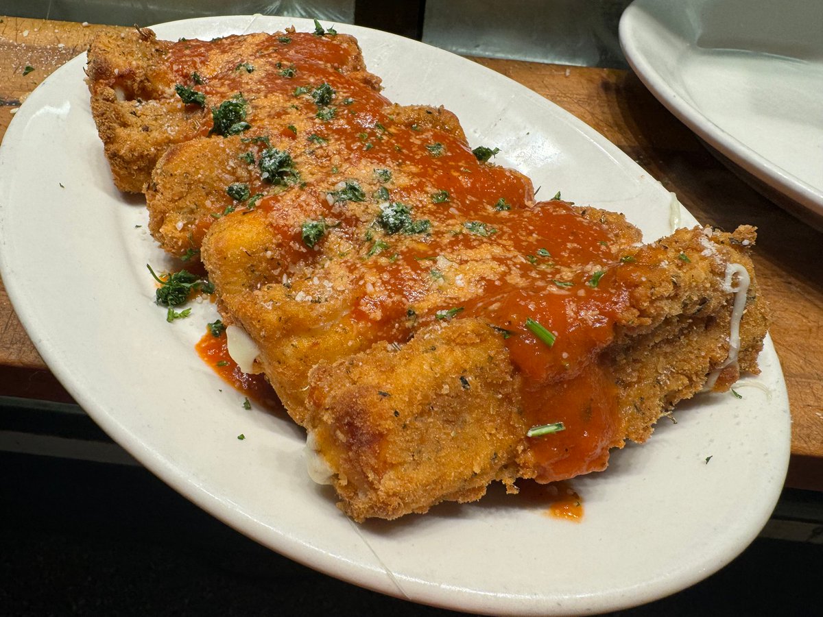 4thBase1's tweet image. What a Holiday Party!! 

Thanks for everyone that came out. Looking forward to finishing the pre-holiday week off strong! Next week closed Wednesday and Thursday for Xmas. 

Let's keep it going today with a Friday funday!