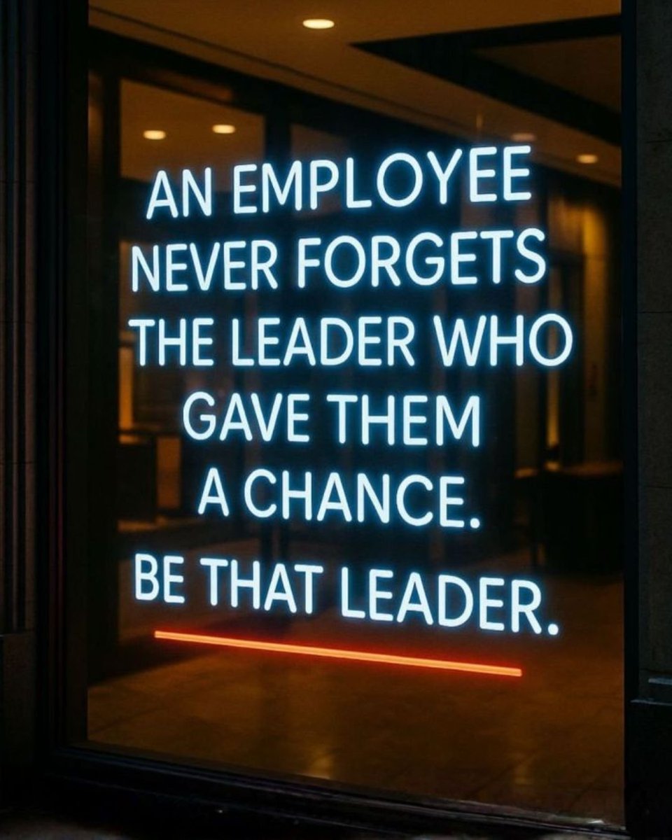 MSHAOOR's tweet image. Leadership doesn’t create confidence.
Trust does.
And one act of it can last a lifetime.

I still remember the moment someone did that for me -
back when I was a project manager.