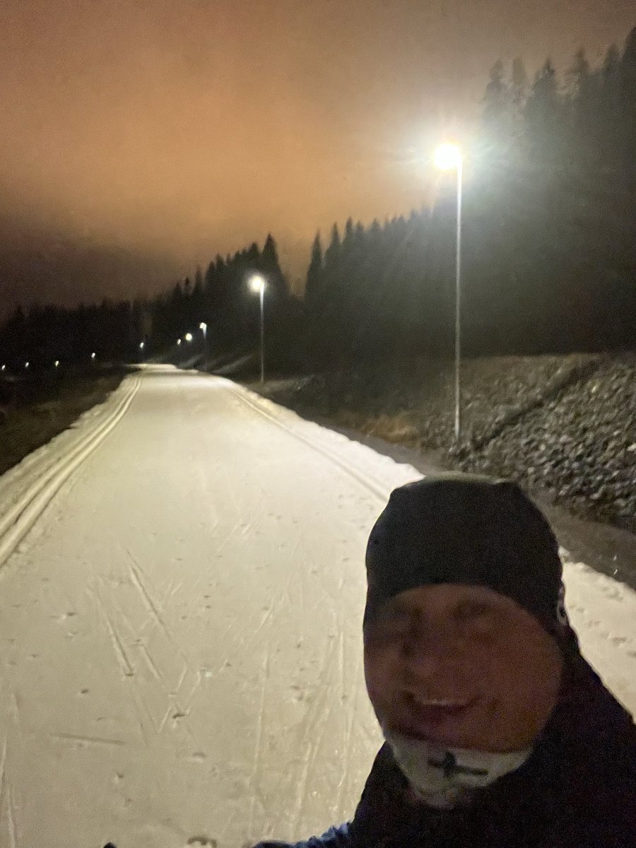 Tämä latu vetelee viimesiään. Nyt sitä pakkasta ja lunta #himos ❄️⛷️