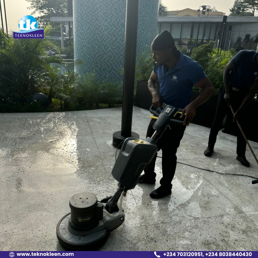 TeknokleenGroup's tweet image. Whether it’s your home or workspace indoors or outdoors Teknokleen is ready to get it Christmas-clean and shining! 🎄

 Let’s make your space sparkle.

📞 +234 703 120 9591 | +234 803 844 0430
💻 Book now: teknokleen.com
#viral  #Teknokleen #CleanInsideOut