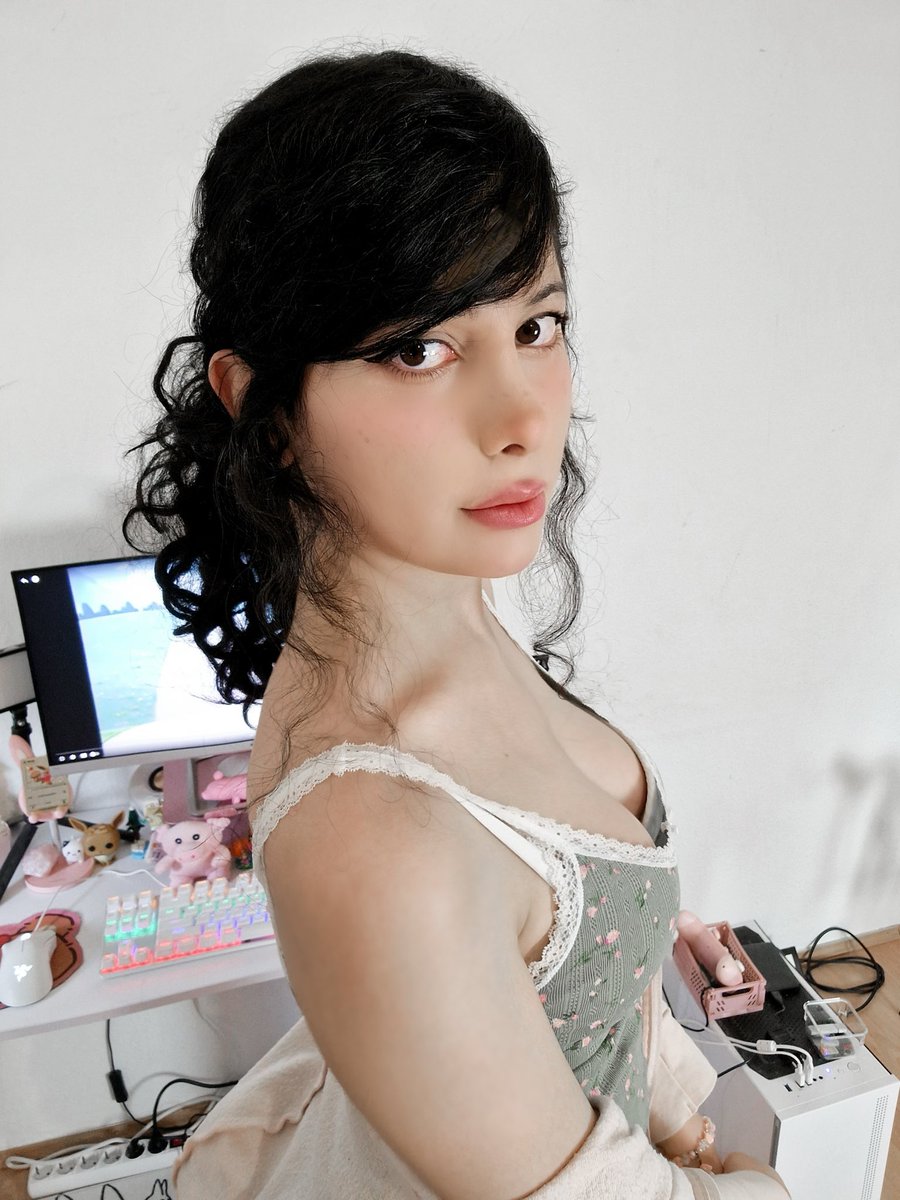 tifagirlx's tweet image. Would you kiss an transgirl if given the opportunity ? 🙈💗