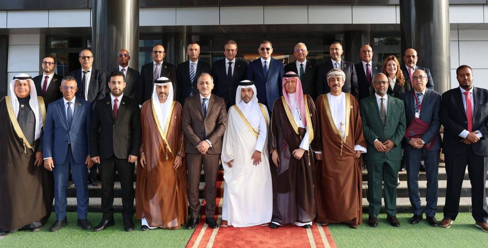 مجلس وزراء الصحة العرب يؤكد ضرورة دعم القطاع الصحي الفلسطيني - المجلس دعا لتوفير الأدوية والمستلزمات الطبية وإرسال فرق متخصصة - لتعزيز القدرة على مواجهة الطوارئ الصحية في #فلسطين 