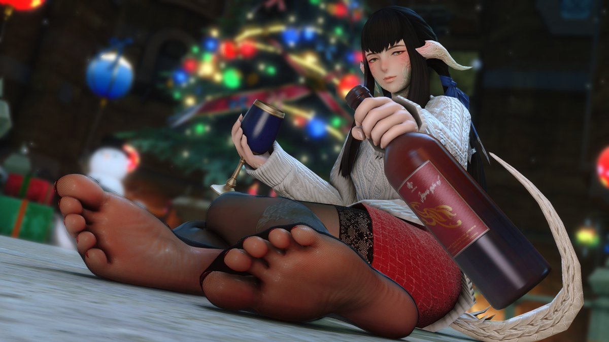 Yugiri can handle many things, but a few bottles of Ul'dah's finest starlight spirits might be a little too much for her.

#FFXIVfeet #FF14feet #FFXIVlewd #FF14lewd #FFXIVnsfw #FF14nsfw