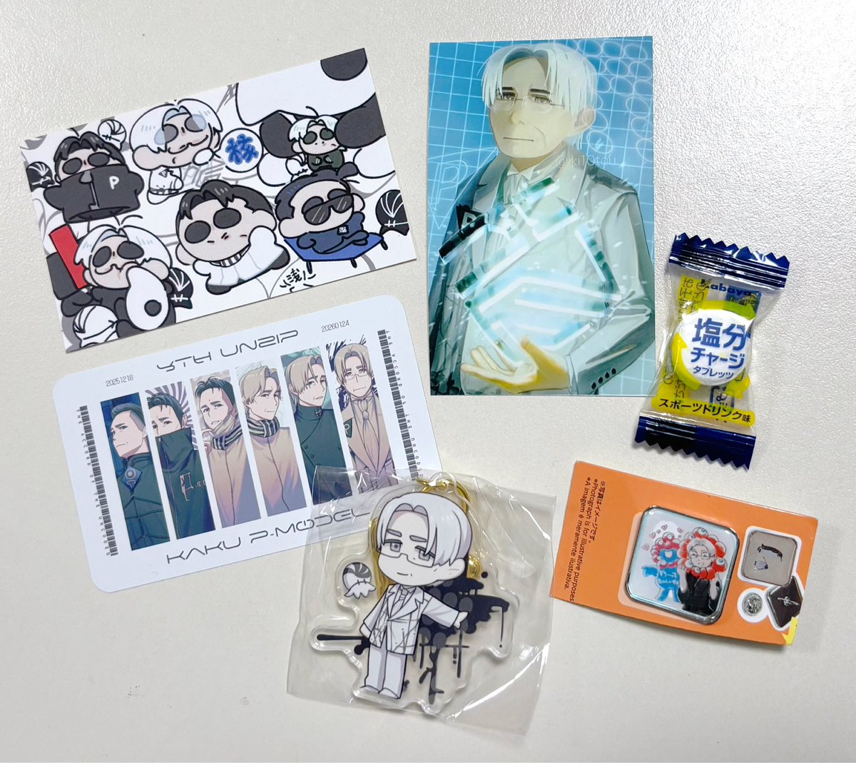 本日お会いしてくださった方々 本当にありがとうございました😭🙏✨
名刺の用意が足りなすぎて謎のお菓子配りをしてしまいましたが、皆さんと楽しくお話出来て嬉しかったです🫂💓
次回は名刺もお菓子も潤沢(じゅんさわ)に用意できるよう頑張ります✊
皆さま、大阪公演お疲れ様でした！🍵