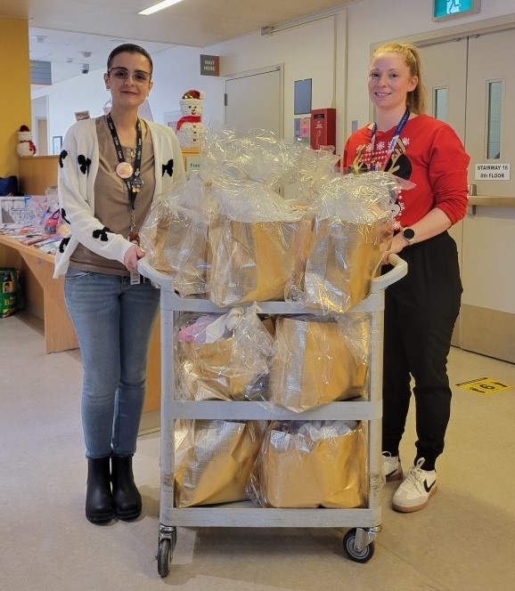 OpaccOrg's tweet image. Many thanks to Amanda from the Golden Moms (pictured here, right, with our Parent Liaison Michelle) for delivering beautiful gift bags donated by The Bloom Club for distribution to our #childhoodcancer families at SickKids yesterday!