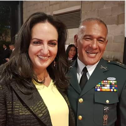 TefaOstios's tweet image. Mala semana para @MariaFdaCabal. Hoy se condenó a su amigo Hernán Mejia a 20 años de prisión por el asesinato de 72 personas inocentes que hizo pasar como guerrilleros dado de baja. El coronel (r) más condecorado resultó ser un completo monstruo. Ahí tienen a sus "héroes" 🤮